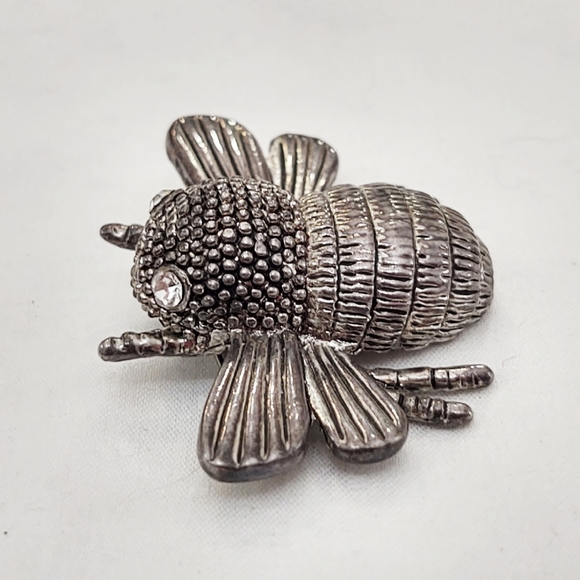 Vintage Silver Oversized Bee Brooch - Picture 3 of 7
